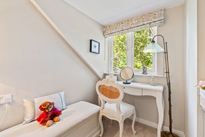 Bedroom- click for photo gallery